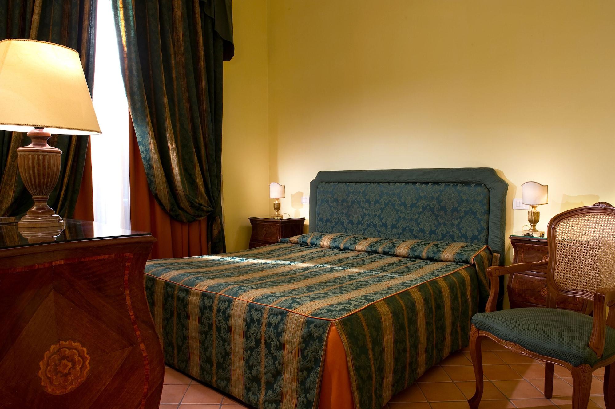 Chiaja Hotel De Charme Naples Room photo